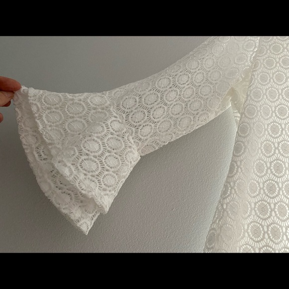 Nice lace blouse - Picture 2 of 2